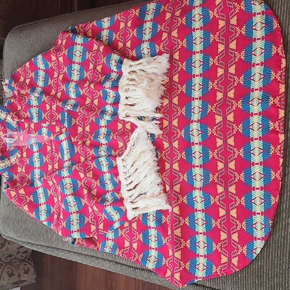 Yahada Southwestern Print Blouse - Picture 12 of 12